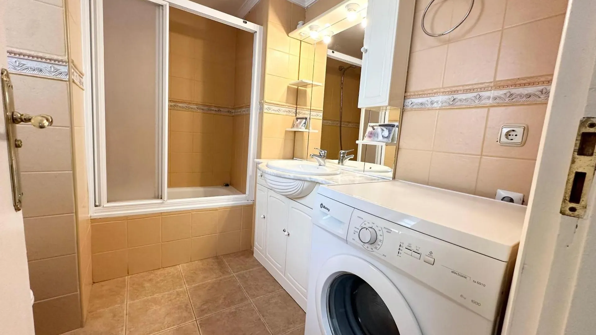 Nog - La Nogalera, 2 Dorm, 2 Banos, Terraza, Piscina, Wifi Apartment Torremolinos